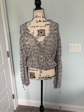 Gray Patterned Ruffled V-Neck Crop Top